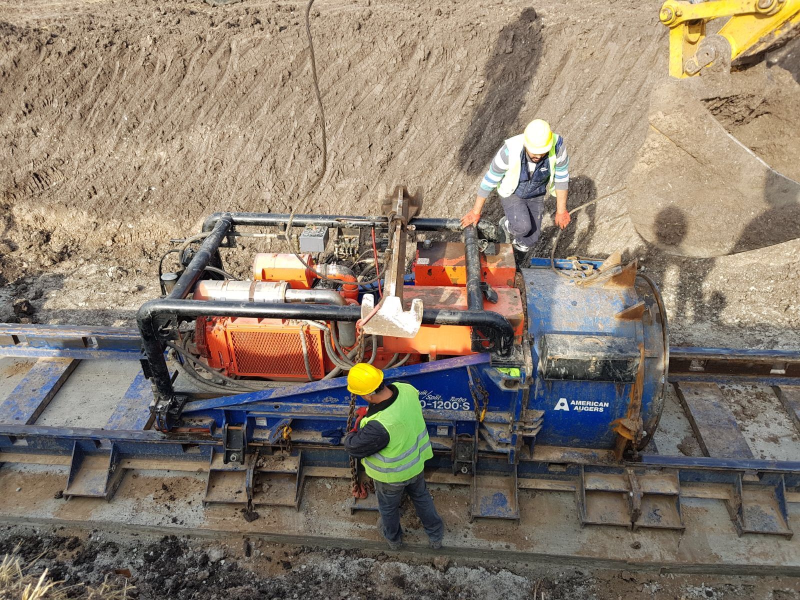 LİMAK-KALYON-PUNJ LYOD ORTAK GİRİŞİMİ TANAP LOT 4 THRUST BORING ve MICROTUNNEL CROSSING 